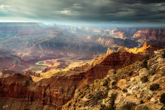 Light on the Unkar Delta